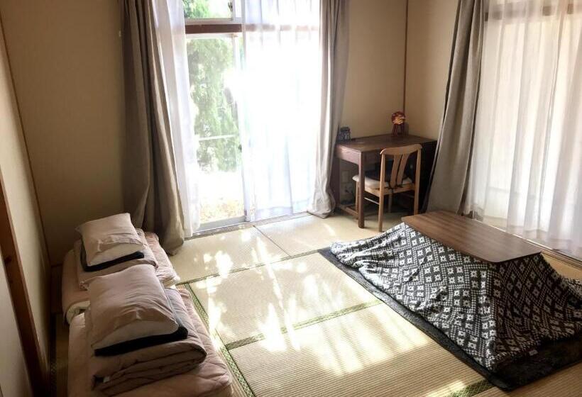 Номер Стандарт, Tsushima White House