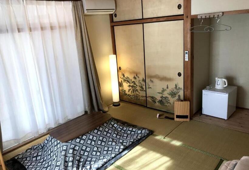 Номер Стандарт, Tsushima White House