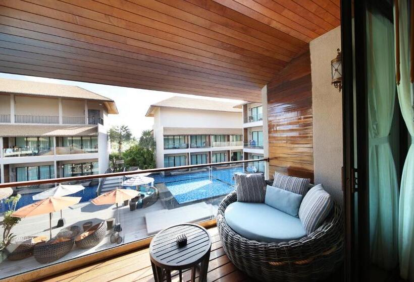 Номер Deluxe Вид на Бассейн, Ananya Lipe Resort