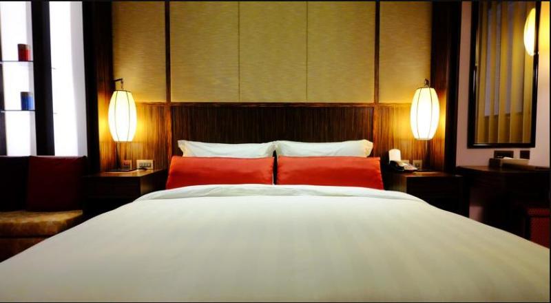 اتاق استاندارد با چشم‌انداز استخر, Virgin Hotels Dallas