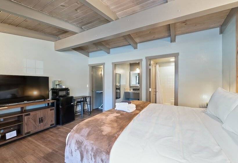 Номер Стандарт, Blue Jay Lodge