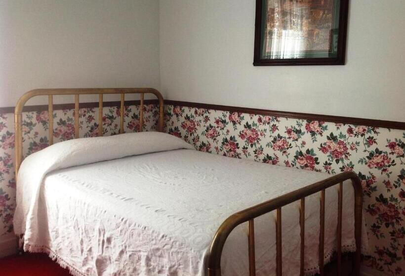 스탠다드 룸 공동 욕실, Bridgeport Inn