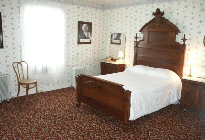 Люкс, Bridgeport Inn