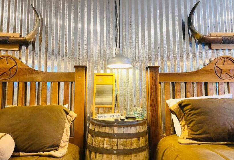 Quarto Deluxe, The Big Texan Motel