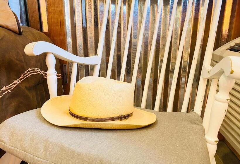 Quarto Deluxe, The Big Texan Motel