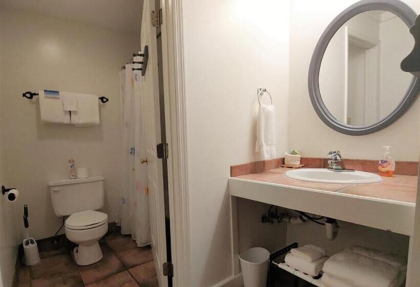 Номер Deluxe, Mckinley Edwards Inn