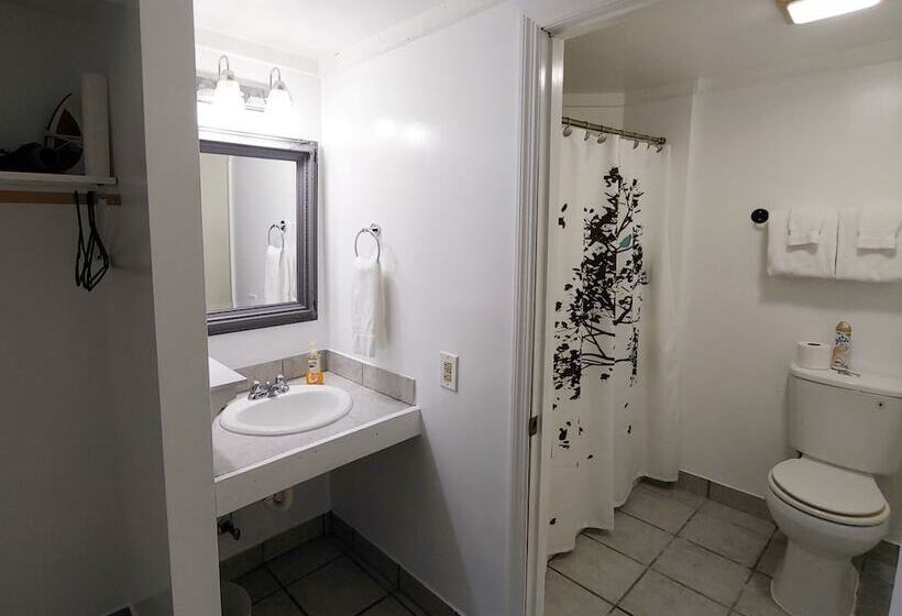 Люкс Повышенной Комфортности, Mckinley Edwards Inn