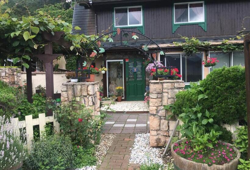 デラックスの４人部屋, Private Hotel Rei
