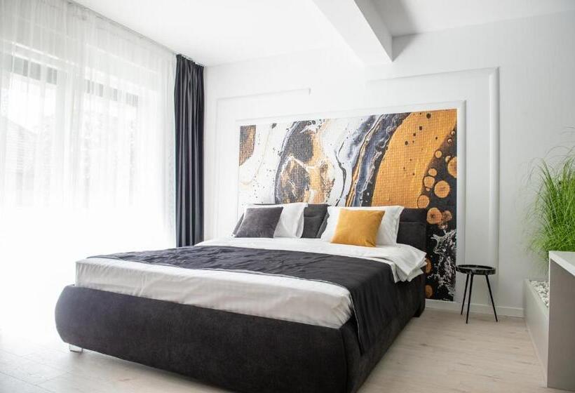 Escritório Estándar, West Residence Apartments