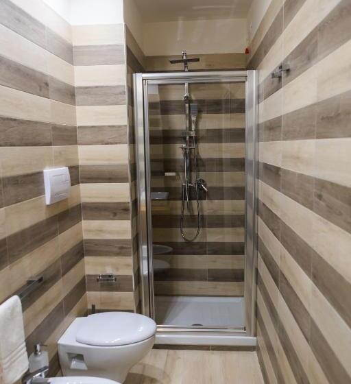 اتاق استاندارد یک نفره, Vignadonica Resort