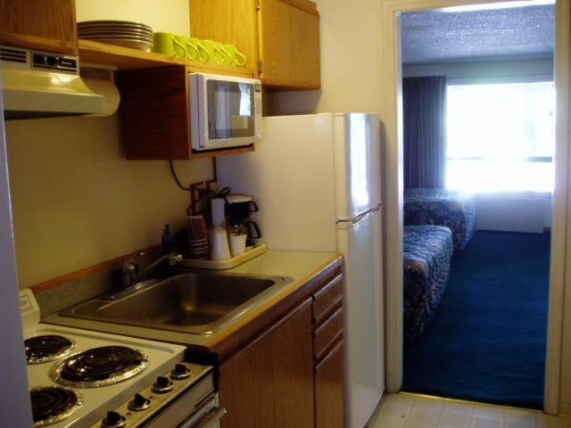 Family Suite, Cedarwood Inn Of Ashland