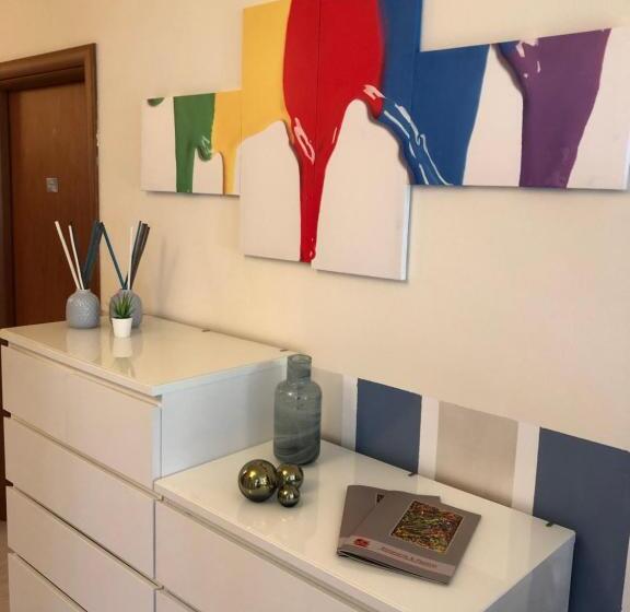 اتاق استاندارد یک نفره, Irides Rooms
