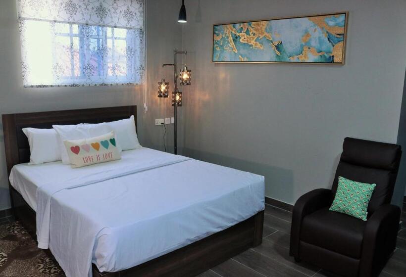 패밀리 스위트, Lady M Guest House