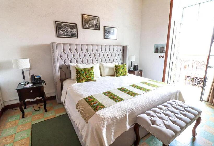 اتاق استاندارد چهارنفره با بالکن, Quinta Alhóndiga Galindo Hotel Boutique