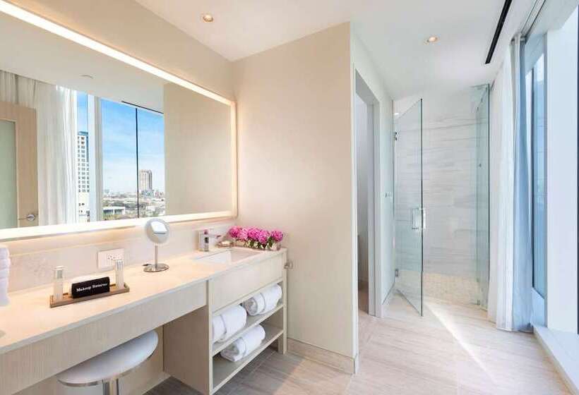 اتاق پرمیوم, Hall Arts Hotel Dallas, Curio Collection By Hilton