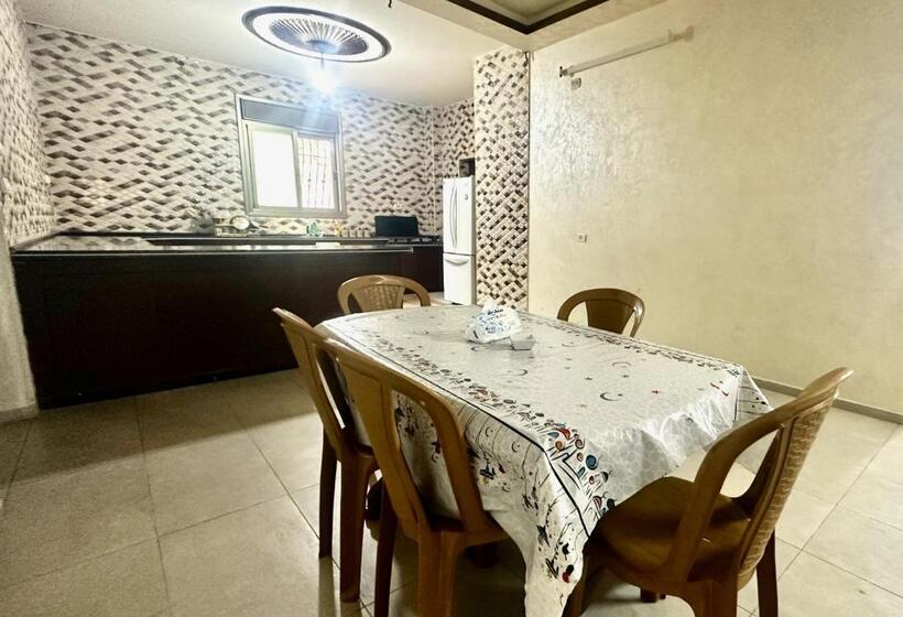آپارتمان 1 خوابه با تراس, Hebron Hope Guesthouse