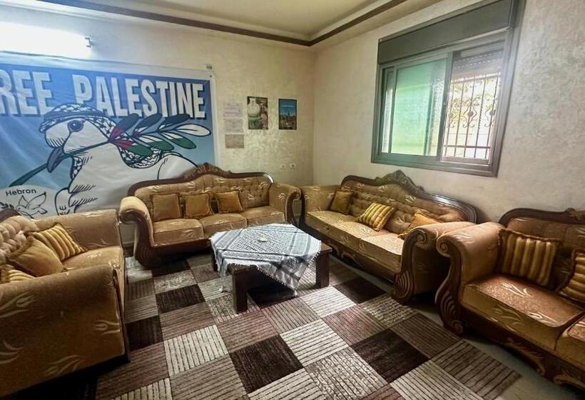 اتاق اکونومی, Hebron Hope Guesthouse