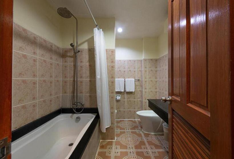 Трехместный Номер Deluxe, Blue Beach Grand Resort And Spa