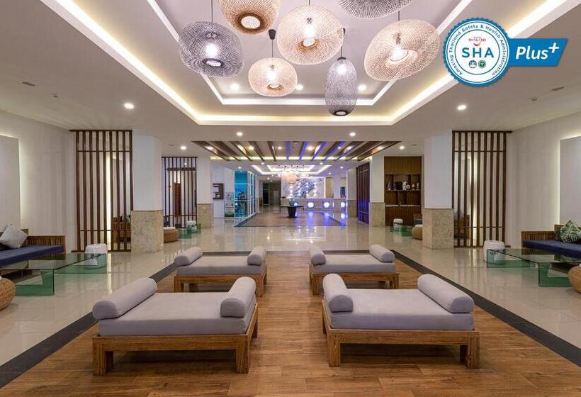 Номер Deluxe Вид на Горы, Blue Beach Grand Resort And Spa