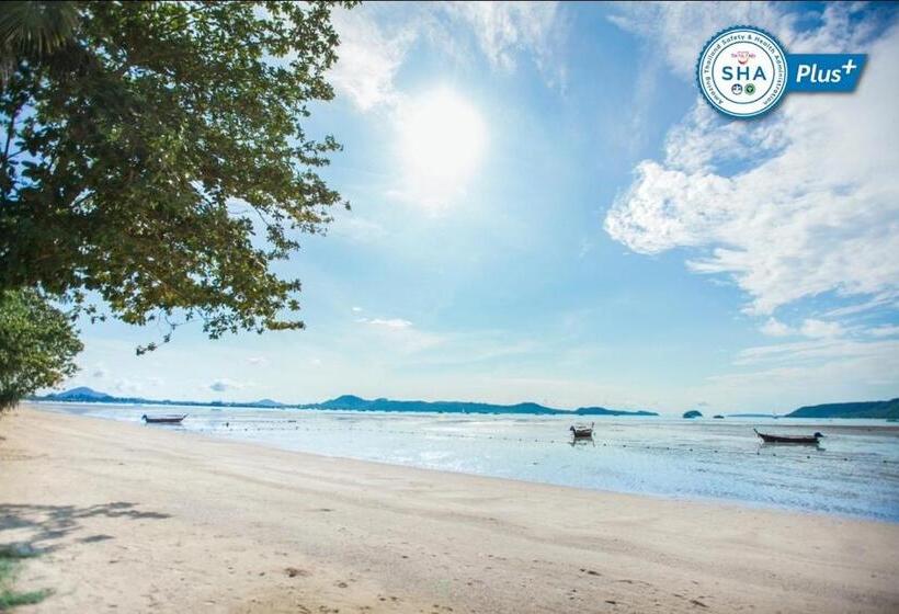 Трехместный Номер Deluxe, Blue Beach Grand Resort And Spa
