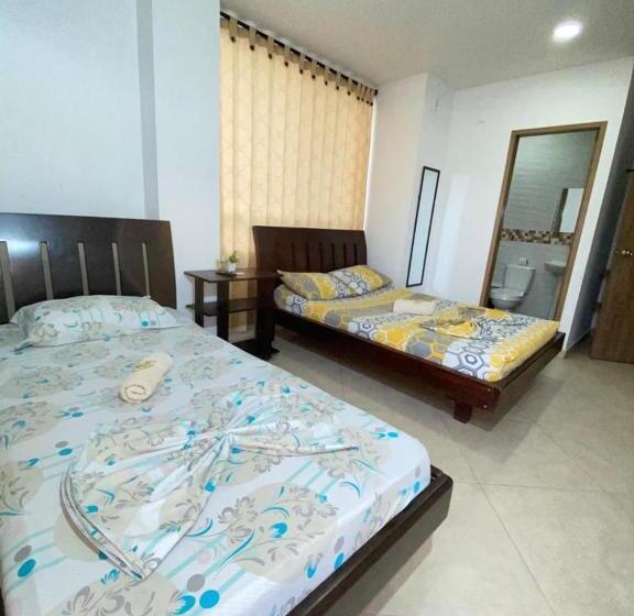 Трехместный Номер Стандарт с Балконом, Hospedaje Balcones De La Colina