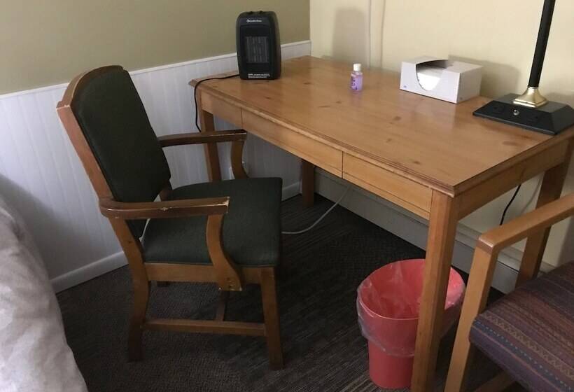 Семейный Номер, Colonial Inn New Ulm Extended Stay