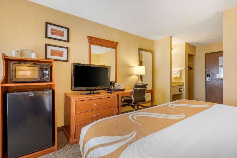 带大床的标准间, Quality Inn I25