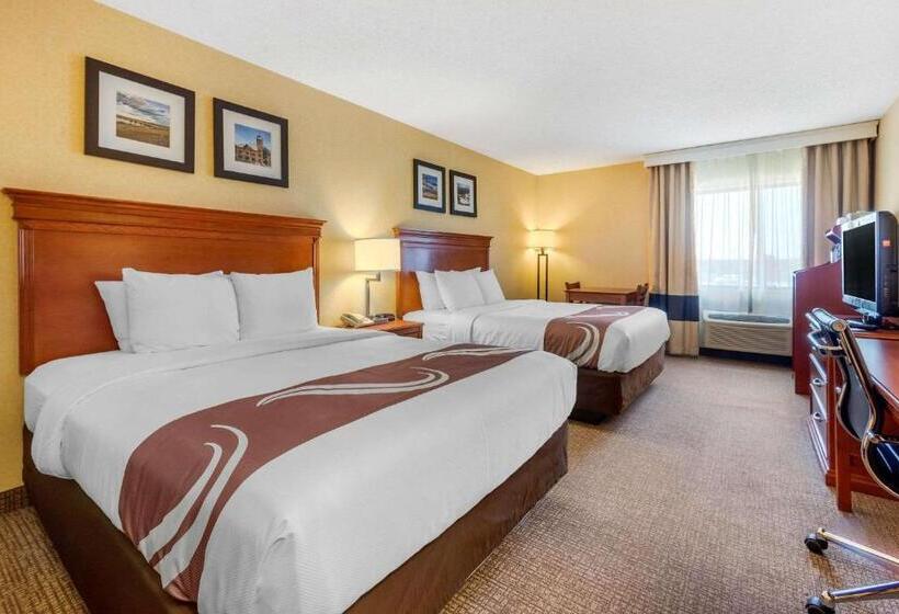 标准间, Quality Inn I25