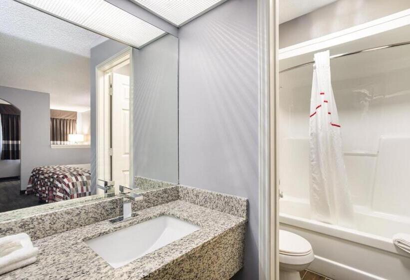 Номер Superior, Red Roof Inn & Suites Athens, Al