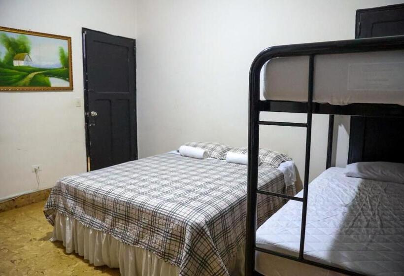 غرفة قياسية, Hostal Villa Grande