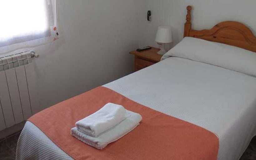 Номер Стандарт Индивидуальный, Hostal Restaurante Taibilla