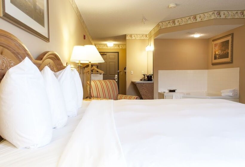 Люкс с гидромассажем, Country Inn & Suites By Radisson, Cedar Falls, Ia