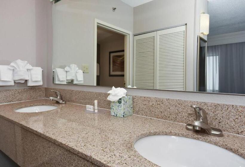 Люкс Кровать Кинг, Courtyard By Marriott Charlotte Matthews
