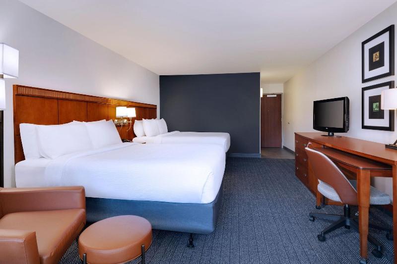 장애인을 위한 퀸사이즈 스탠다드 룸, Courtyard Tampa North/i75 Fletcher