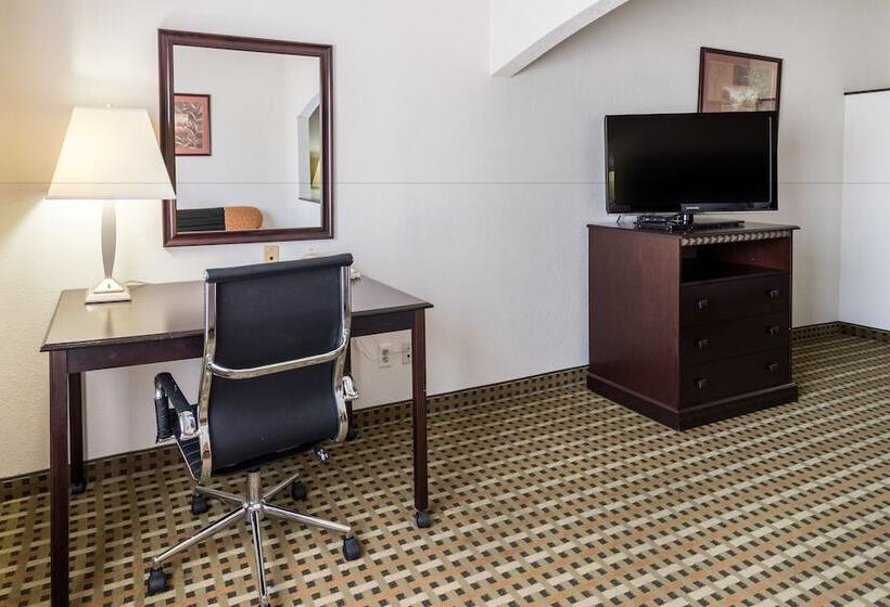 Люкс, Quality Suites Burleson   Ft Worth