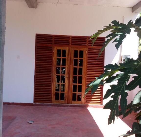 اتاق لوکس خانوادگی, Mallika Resort