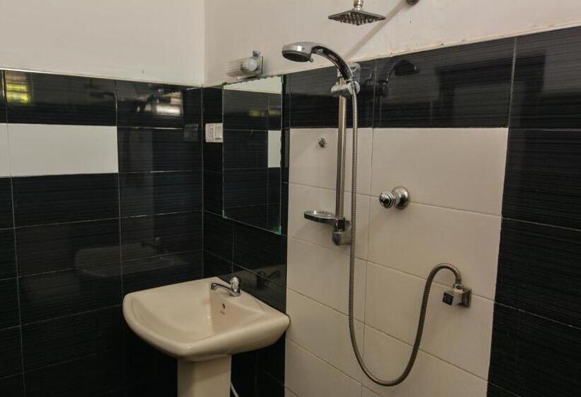 اتاق لوکس با تخت بزرگ, Mallika Resort