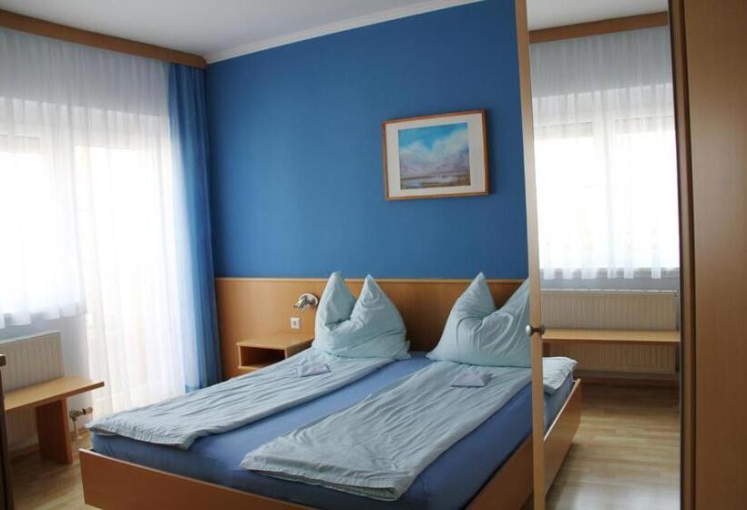 Номер Стандарт с Балконом, Gästehaus Lokalaugenschein
