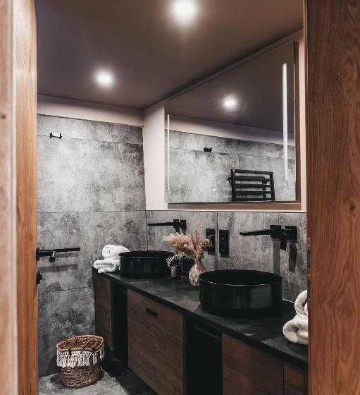 Полулюкс Одноместный с Террасой, Jufenalm Boho Hotel & Restaurant