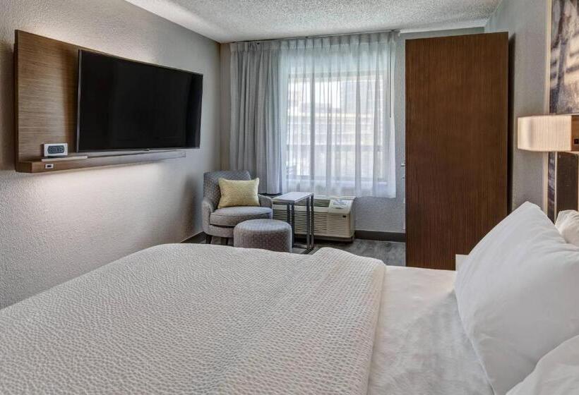 Executive Suite Kingsize Seng, Courtyard By Marriott Nashville Vanderbilt West End