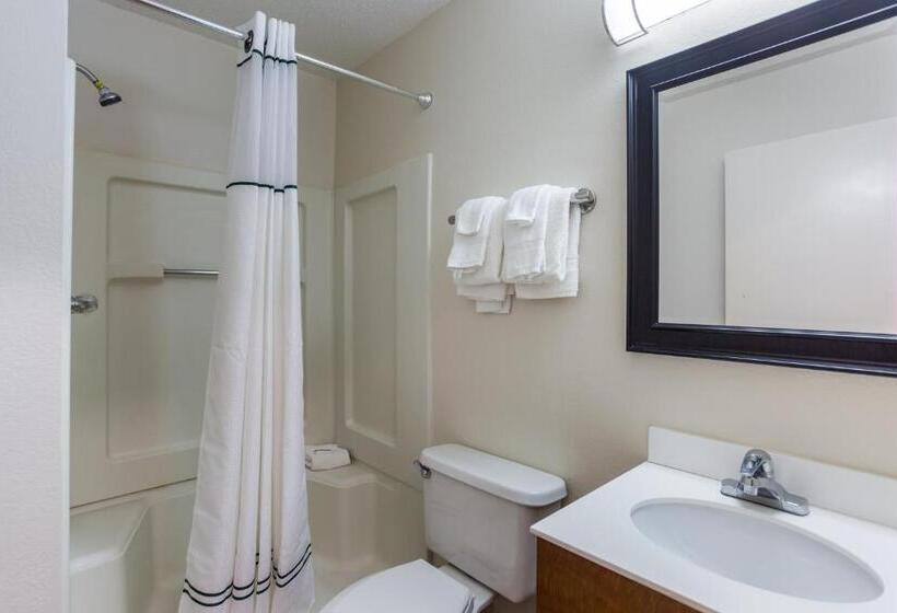 Студия Стандарт, Hometowne Studios Nashville  Airport/ Briley Pkwy