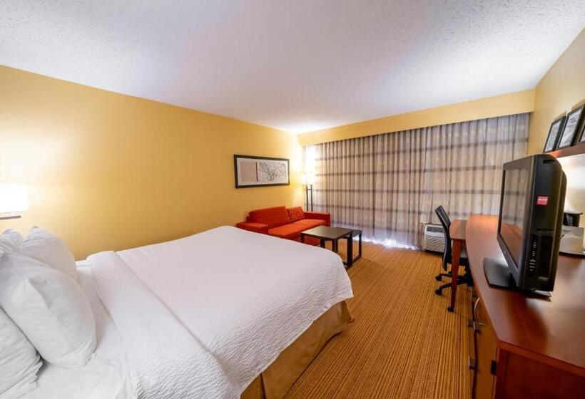 이그제큐티브 룸 킹사이즈 침대, Iowa Inn Bettendorf Quad Cities