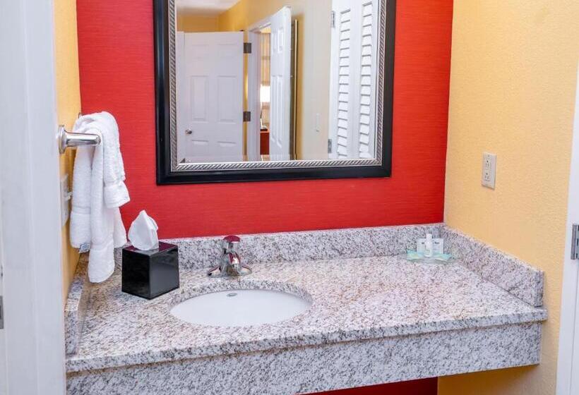 스위트 퀸침대, Iowa Inn Bettendorf Quad Cities