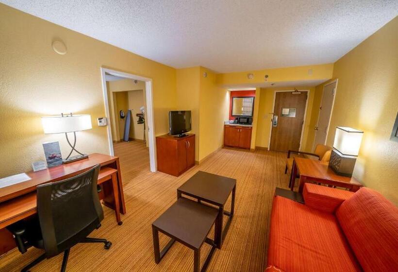 스위트 킹사이즈 침대, Iowa Inn Bettendorf Quad Cities