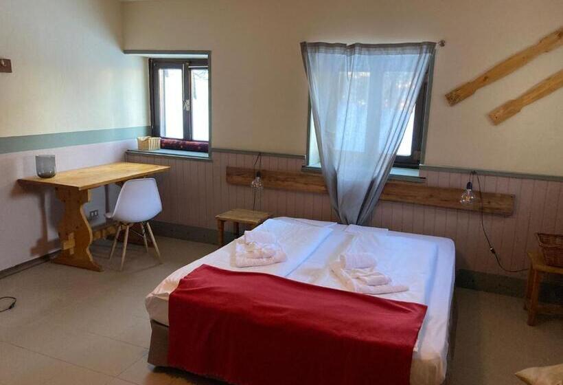 اتاق استاندارد چهار تخته, Chalet Capannina