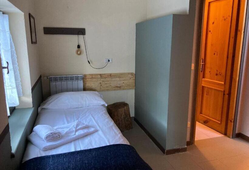 اتاق استاندارد سه نفره, Chalet Capannina