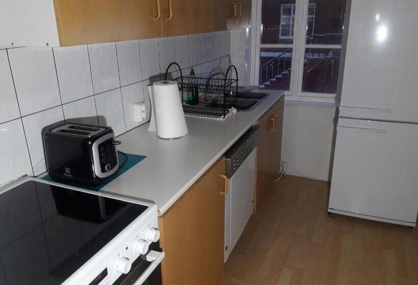 اتاق خانوادگی با سرویس بهداشتی مشترک, Managisting Guesthouse