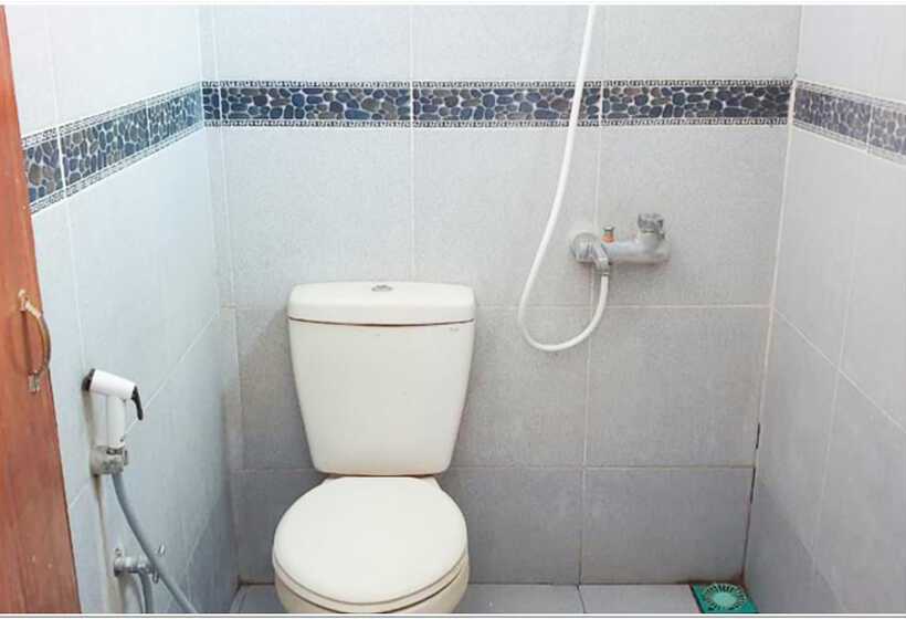 Номер Стандарт, Reddoorz Near Bojonegoro Train Station