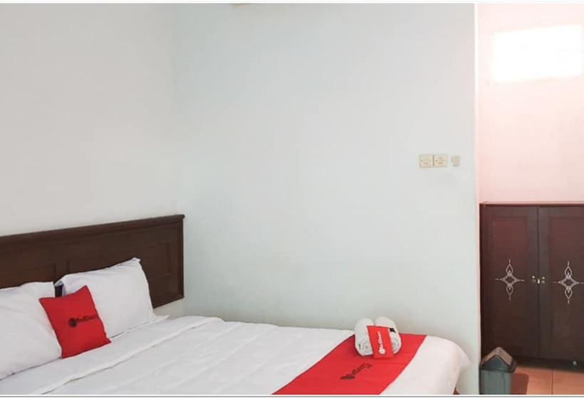 Номер Стандарт, Reddoorz Near Bojonegoro Train Station