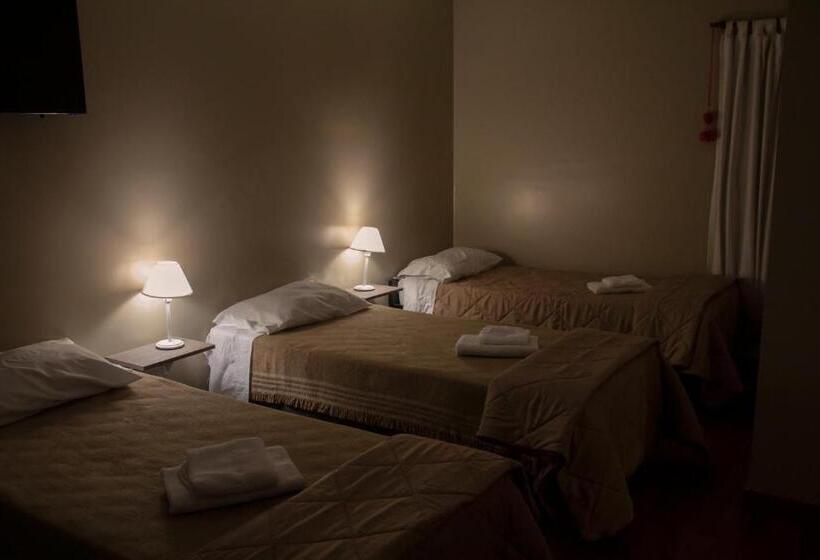 Семейный Номер, Caminos Hostal